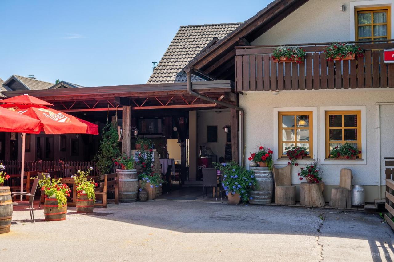 Hotel Gostilna Logar Hotemaze Exterior foto