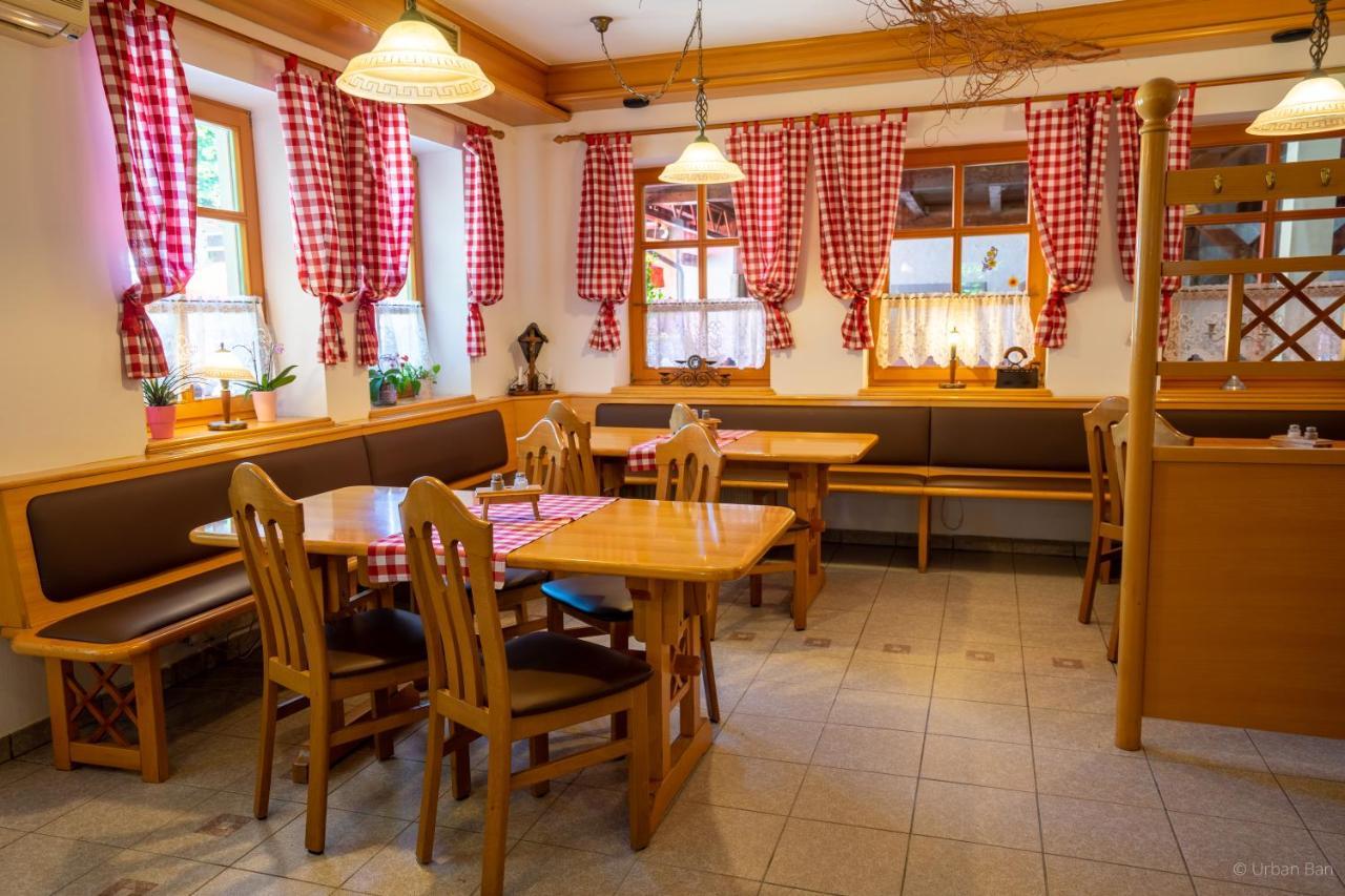 Hotel Gostilna Logar Hotemaze Exterior foto